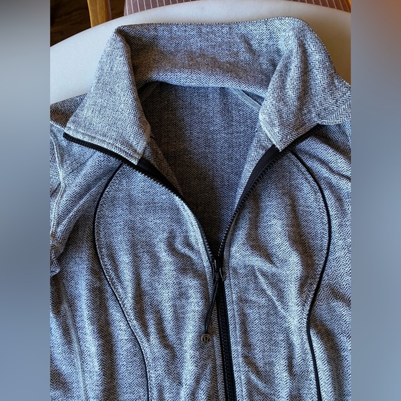 Lululemon Nice Asana Jacket Herringbone size 6 - Picture 10 of 14